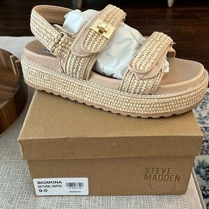 Steve Madden Natural Raffia sandal- NEVER WORN